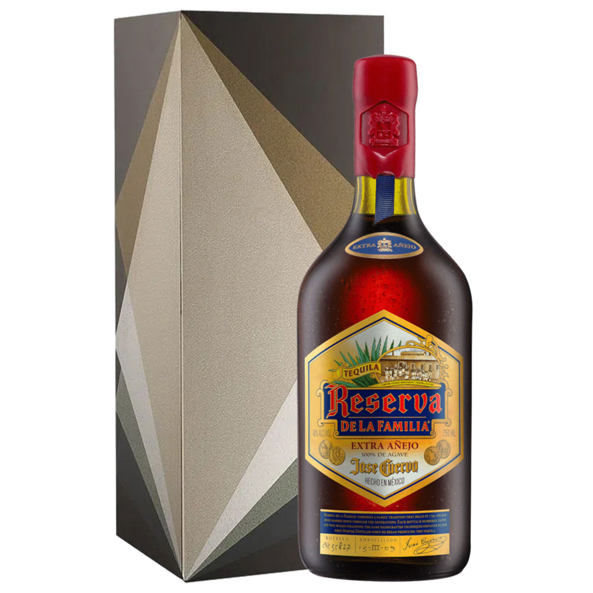 Jose Cuervo Reserva de la Familia テキーラ Buy Jose Cuervo Reserva de la Familia Extra Anejo 750ml w/Gift Box