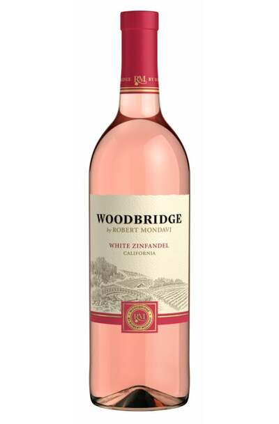 Woodbridge White Zinfandel bottle
